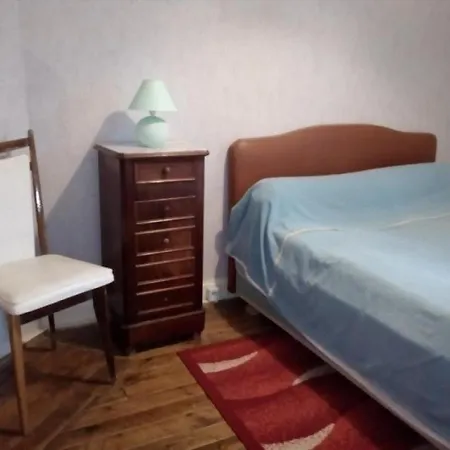 Maison Chambon-sur-lac, 6 Pieces, 6 Personnes - Fr-1-395-32 * شامبون-سورلاك